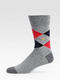 Smooth cotton combines a classic argyle pattern with simple stripes, accented with a signature logo detail.Mid-calf heightCottonMachine washImported Smooth cotton combines a classic argyle pattern with simple stripes, accented with a signature logo detail.Mid-calf heightCottonMachine washImported