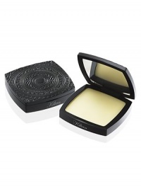 Ideal travel partner, easy to carry, the solid perfume signed Kilian is the new object of desire, a must-have in all women's handbags. As a splash of crimson blossoms across the cheeks and hearts beat wildly, a refined yet bold bouquet of the noblest citrus soothes and refreshes mounting sensations of exhilaration. The sweetness of bergamount, the delicacy of Seville orange and the brightness of lemon swirl into a spiral of seduction, an invitation to love. 0.25 oz. Ideal travel partner, easy to carry, the solid perfume signed Kilian is the new object of desire, a must-have in all women's handbags. As a splash of crimson blossoms across the cheeks and hearts beat wildly, a refined yet bold bouquet of the noblest citrus soothes and refreshes mounting sensations of exhilaration. The sweetness of bergamount, the delicacy of Seville orange and the brightness of lemon swirl into a spiral of seduction, an invitation to love. 0.25 oz.