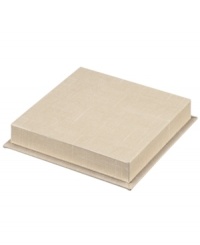Top it off. This versatile Bento Box topper acts as a lid when you want to protect the contents from dust or stack the boxes or as a tray when you want to sort, order or display all the little details. Top it off. This versatile Bento Box topper acts as a lid when you want to protect the contents from dust or stack the boxes or as a tray when you want to sort, order or display all the little details.