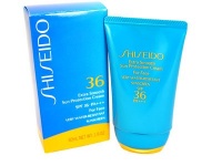 Shiseido Extra Smooth Sun Protection Cream SPF 38 PA+++ for Face 50 ml / 2 oz Shiseido Extra Smooth Sun Protection Cream SPF 38 PA+++ for Face 50 ml / 2 oz
