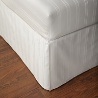 Lauren Ralph Lauren Suite Medallion Queen Bedskirt Lauren Ralph Lauren Suite Medallion Queen Bedskirt