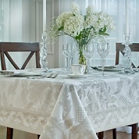 Reminiscent of days gone by, but with an updated in look and feel. This beautifully bordered acanthus leaf-inspired design is a cotton blend in a tonal coloration that is woven in a reversible weave, so both sides can be used as desired. Reminiscent of days gone by, but with an updated in look and feel. This beautifully bordered acanthus leaf-inspired design is a cotton blend in a tonal coloration that is woven in a reversible weave, so both sides can be used as desired.
