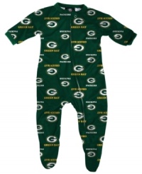 It's never too early to show team support. Suit your smallest fan up in this fun Green Bay Packers footed coverall from Outerstuff. It's never too early to show team support. Suit your smallest fan up in this fun Green Bay Packers footed coverall from Outerstuff.