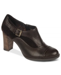 Structured and lovely. The Jess pumps by Etienne Aigner feature a subtle buckle on the side and a contrasting stacked heel. Structured and lovely. The Jess pumps by Etienne Aigner feature a subtle buckle on the side and a contrasting stacked heel.