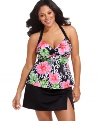 Fit 4 U gives a plus size swim skirt a sexy update with a cleverly-placed side slit! The solid color gives it an ultra-flattering look. Fit 4 U gives a plus size swim skirt a sexy update with a cleverly-placed side slit! The solid color gives it an ultra-flattering look.