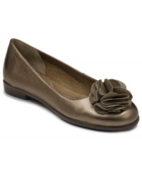 A pretty floral accent provides a feminine flourish to the Beccentric round-toe flats by Aerosoles. A pretty floral accent provides a feminine flourish to the Beccentric round-toe flats by Aerosoles.