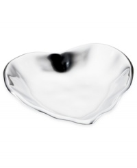 Pretty and polished, the Organics heart bowl from Lenox is simply irresistible in bright aluminum with a subtle textured surface. Use for snacks, potpourri, jewelry and more! Pretty and polished, the Organics heart bowl from Lenox is simply irresistible in bright aluminum with a subtle textured surface. Use for snacks, potpourri, jewelry and more!