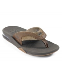 Nothing to pop a top packed in the cooler? No problem, just reach into your men's flip flops. This pair of REEF men's sandals has you covered with a built-in-the-sole bottle opener. Nothing to pop a top packed in the cooler? No problem, just reach into your men's flip flops. This pair of REEF men's sandals has you covered with a built-in-the-sole bottle opener.