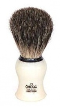 Omega 13109 Creamy Curved Handle Pure Badger Shaving Brush Omega 13109 Creamy Curved Handle Pure Badger Shaving Brush