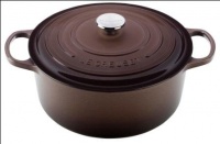 Le Creuset Round Oven 5.5 Quart Signature Truffle Le Creuset Round Oven 5.5 Quart Signature Truffle