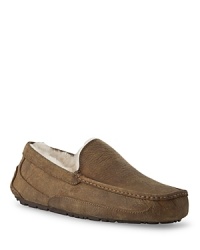 Get cozy this winter when the blizzard's blowing with these warm and toasty slippers, designed with your polished aesthetic in mind, too. Fireplace and hot cocoa not included. Get cozy this winter when the blizzard's blowing with these warm and toasty slippers, designed with your polished aesthetic in mind, too. Fireplace and hot cocoa not included.