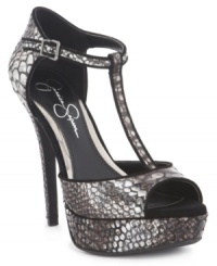Thinly-lined t-straps are ultra-feminine, creating an elegant contrast that makes Jessica Simpson's Bansi platform sandals so very pretty. Thinly-lined t-straps are ultra-feminine, creating an elegant contrast that makes Jessica Simpson's Bansi platform sandals so very pretty.