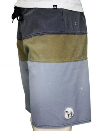 Quiksilver Men's Daine Reynolds Diamond Dolby Cypher No Frills Boardshorts Quiksilver Men's Daine Reynolds Diamond Dolby Cypher No Frills Boardshorts