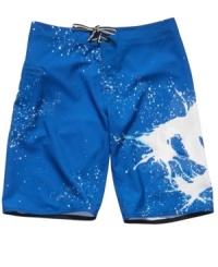 With a streetwise graphic, these board shorts from DC Shoes are the ultimate in casual cool. With a streetwise graphic, these board shorts from DC Shoes are the ultimate in casual cool.