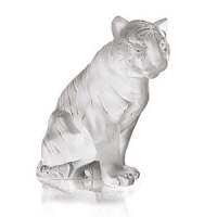 Chinese astrology is founded on astronomical, religious and calendar notions. Its 12 symbolic animals have been progressively adopted by many countries culture. The Tiger is the third animal in the Chinese calendar. He is described as courageous, impulsive and solitary. This animal, both proud and haughty, has the power and grace of the great felines. Symbol of strength and virility, the Sitting Tiger in clear crystal, tamed by the glass masters, is now part of Lalique vast animal kingdom. Chinese astrology is founded on astronomical, religious and calendar notions. Its 12 symbolic animals have been progressively adopted by many countries culture. The Tiger is the third animal in the Chinese calendar. He is described as courageous, impulsive and solitary. This animal, both proud and haughty, has the power and grace of the great felines. Symbol of strength and virility, the Sitting Tiger in clear crystal, tamed by the glass masters, is now part of Lalique vast animal kingdom.