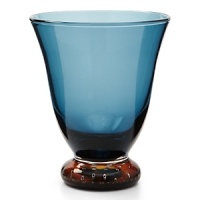 Quintessential DIANE von FURSTENBERG for cocktail hour. This double old fashioned glass is chic, now and bold, bringing a haute note to your bar.