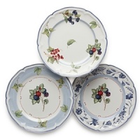 The welcoming appeal of a cozy country B&B is embodied by Cottage Inn from Villeroy & Boch. The series strikes an emotional chord with its red, white and blue palette and mix of coordinating patterns inspired by Americana charm and hospitality. Designed to be mixed and matched, the collection features three styles of dinner plates and six different salad plate designs allowing you to create your own unique tablescape. The welcoming appeal of a cozy country B&B is embodied by Cottage Inn from Villeroy & Boch. The series strikes an emotional chord with its red, white and blue palette and mix of coordinating patterns inspired by Americana charm and hospitality. Designed to be mixed and matched, the collection features three styles of dinner plates and six different salad plate designs allowing you to create your own unique tablescape.