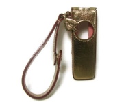 Kate Spade Broome Street Gold Leather IPod Shuffle 1st Generation Carrying Storage Case with Wristlet Band Kate Spade Broome Street Gold Leather IPod Shuffle 1st Generation Carrying Storage Case with Wristlet Band