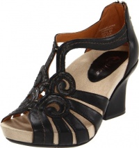 Earthies Women's Domingo T-Strap Sandal Earthies Women's Domingo T-Strap Sandal