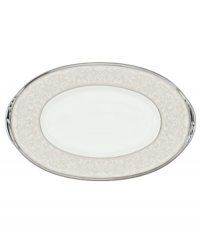 For more than 90 years, Noritake has made an art of setting the table. Whether you host gala home soirees or prefer to dine casually with the family, Noritake has a perfect tabletop setting for you. The formal Silver Palace collection is a masterpiece of textural contrast, combining smooth white bone china with a band of embossed, silver-trimmed detailing, lavishly finished with a polished platinum rim. For more than 90 years, Noritake has made an art of setting the table. Whether you host gala home soirees or prefer to dine casually with the family, Noritake has a perfect tabletop setting for you. The formal Silver Palace collection is a masterpiece of textural contrast, combining smooth white bone china with a band of embossed, silver-trimmed detailing, lavishly finished with a polished platinum rim.
