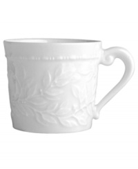 This unique pattern is inspired by the architecture of the famous Louvre Museum in Paris and made of exquisite Limoges porcelain. This unique pattern is inspired by the architecture of the famous Louvre Museum in Paris and made of exquisite Limoges porcelain.