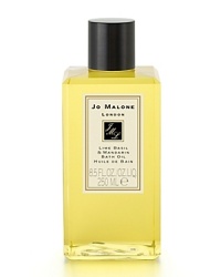 Reminiscent of the scent of limes carried on a Caribbean sea breeze, Lime Basil & Mandarin has become a modern classic for men and women. Fresh limes and zesty mandarins are undercut by peppery basil and aromatic white thyme in this alluring signature blend. Lime Basil & Mandarin Bath Oil gently fragrances and moisturizes the skin. Lush and softly foaming, it's pure relaxation. Reminiscent of the scent of limes carried on a Caribbean sea breeze, Lime Basil & Mandarin has become a modern classic for men and women. Fresh limes and zesty mandarins are undercut by peppery basil and aromatic white thyme in this alluring signature blend. Lime Basil & Mandarin Bath Oil gently fragrances and moisturizes the skin. Lush and softly foaming, it's pure relaxation.