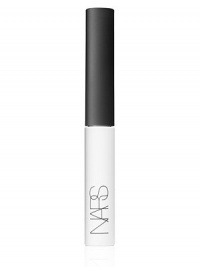 No smudging. No creasing. No caking. No looking back. An insider trick-of-the- trade. Never heavy-handed, this lightweight primer creates a seamless canvas that keeps cream and powder color looking brilliant, fresh and just-applied all day. Smudge proof eye shadow base uses a unique polymer and mineral powder blend to get a firm grip on color for hours and hours of gorgeous wear. No smudging. No creasing. No caking. No looking back. An insider trick-of-the- trade. Never heavy-handed, this lightweight primer creates a seamless canvas that keeps cream and powder color looking brilliant, fresh and just-applied all day. Smudge proof eye shadow base uses a unique polymer and mineral powder blend to get a firm grip on color for hours and hours of gorgeous wear.