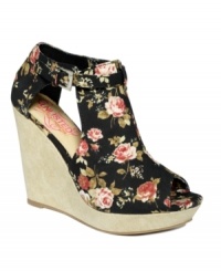 The perfect shoes for the first signs of spring. Make the transition with the adorable style of the First Grade shooties by Unlisted. A dainty ankle strap and sleek wedge are magical. The perfect shoes for the first signs of spring. Make the transition with the adorable style of the First Grade shooties by Unlisted. A dainty ankle strap and sleek wedge are magical.