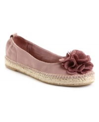 A perfect every-day espadrille. The large flower detail on the vamp of the Idyllic flats by Easy Spirit will make your day that much brighter. A perfect every-day espadrille. The large flower detail on the vamp of the Idyllic flats by Easy Spirit will make your day that much brighter.