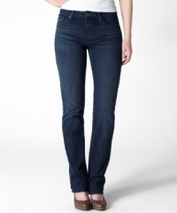 You always come back to the classics! Levi's Bold Curve jeans fit and flatter your figure, now with a perfectly-antiqued blue wash. You always come back to the classics! Levi's Bold Curve jeans fit and flatter your figure, now with a perfectly-antiqued blue wash.