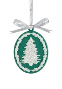 Wedgwood ® 2010 Tree Cameo Green Christmas Ornament Wedgwood ® 2010 Tree Cameo Green Christmas Ornament