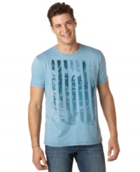 Refresh your weekend wardrobe with this soft cotton t-shirt from Calvin Klein Jeans. Refresh your weekend wardrobe with this soft cotton t-shirt from Calvin Klein Jeans.