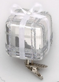 Inge-Glas Gift on Clip Ornament Inge-Glas Gift on Clip Ornament