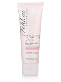 The Science: Shine light complex- formulated to adhere differently to highlighted hair to help preserve intensity and provide vibrancy and shine to highlighted hair. Contains: Sunflower extract rich in vitamins A, D and E and essential fatty acids, proven to protect hair color. The Results: Protects highlights from fading and brassiness leaving them soft and silky with radiant, multidimensional shine. The Science: Shine light complex- formulated to adhere differently to highlighted hair to help preserve intensity and provide vibrancy and shine to highlighted hair. Contains: Sunflower extract rich in vitamins A, D and E and essential fatty acids, proven to protect hair color. The Results: Protects highlights from fading and brassiness leaving them soft and silky with radiant, multidimensional shine.