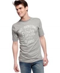 Make the grade. This Nike tee is all aces in your casual lineup. Make the grade. This Nike tee is all aces in your casual lineup.