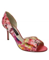 Treat your wardrobe to a perfectly lovely evening shoe. The Freja pumps by Nina feature feminine detailing on their sophisticated satin upper. Treat your wardrobe to a perfectly lovely evening shoe. The Freja pumps by Nina feature feminine detailing on their sophisticated satin upper.