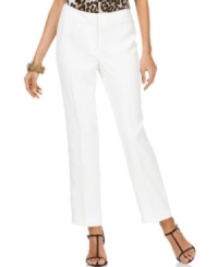 Nine West's pants offer a flattering slim fit with a chic silhouette that's cropped at the ankle.