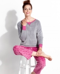 Snuggle up in these super soft microfleece pajamas by Cuddle Duds. The Reindeer Games top features contrasting detail at the neckline and cuffs, while the roomy pants feature an elastic drawstring waist and fun all-over print. Snuggle up in these super soft microfleece pajamas by Cuddle Duds. The Reindeer Games top features contrasting detail at the neckline and cuffs, while the roomy pants feature an elastic drawstring waist and fun all-over print.