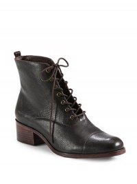 THE LOOKMilitary-inspired ankle bootsCap toeLace-up topPadded insoleStacked heel, 1½ (40mm)THE MATERIALLeather upperLeather lining and soleORIGINImported THE LOOKMilitary-inspired ankle bootsCap toeLace-up topPadded insoleStacked heel, 1½ (40mm)THE MATERIALLeather upperLeather lining and soleORIGINImported