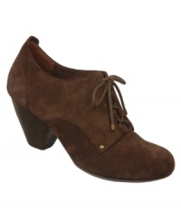 With its soft suede material and on-trend shootie silhouette, Dr. Scholl's Adler is one style you'll definitely want to add to your shoe collection this fall! With a round-toe shape, lace-up detailing in front and 2 stacked wooden heel.