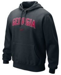 Keep warm as you root for the Georgia Bulldogs in this hoodie by Nike. Keep warm as you root for the Georgia Bulldogs in this hoodie by Nike.