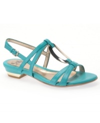 Connect to fabulous warm-weather style. The Ballina sandals by Sofft are a classic look, taken to the next level with a lovely oval link at the top of the foot. Connect to fabulous warm-weather style. The Ballina sandals by Sofft are a classic look, taken to the next level with a lovely oval link at the top of the foot.