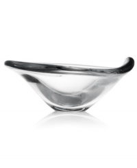 Easy elegance. Nambe's Smooth bowl curves and flows in sumptuous clear crystal, serving as artful accent and fruit or candy dish for the modern home. Easy elegance. Nambe's Smooth bowl curves and flows in sumptuous clear crystal, serving as artful accent and fruit or candy dish for the modern home.