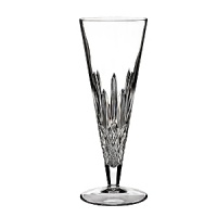 Make a gorgeous floral display on the table or mantle with Waterford's Arianne stem vase. Its dazzling wedge cuts crafted from upright and cross cutting techniques create the utmost sparkle. Make a gorgeous floral display on the table or mantle with Waterford's Arianne stem vase. Its dazzling wedge cuts crafted from upright and cross cutting techniques create the utmost sparkle.