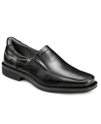 Chic and sleek men's loafers. Smooth leather and fine, tonal stitching adds plenty of sophistication to these comfortable slip-on men's dress shoes from Ecco. Chic and sleek men's loafers. Smooth leather and fine, tonal stitching adds plenty of sophistication to these comfortable slip-on men's dress shoes from Ecco.
