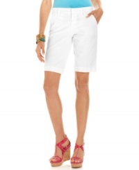 Rendered from a lightweight cotton blend with the right amount of stretch, these breezy basics from Calvin Klein Jeans are summery essentials that fit in all the right places! Rendered from a lightweight cotton blend with the right amount of stretch, these breezy basics from Calvin Klein Jeans are summery essentials that fit in all the right places!