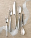 A sleek new approach to flatware, this set from Yamazaki lends your tabletop a unique silhouette. A gradually widening handle and sturdy stainless steel make this place settings collection a tabletop favorite.
