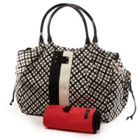 Kate Spade New York Classic Spade Stevie Baby Bag (Black/Cream) Kate Spade New York Classic Spade Stevie Baby Bag (Black/Cream)