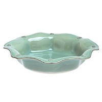 Whether elegant or casual, sophisticated or modern, Juliska Berry & Thread ice blue scallop large serving bowl will suit whatever your setting and look great on your table.