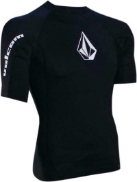 Volcom Men's Solid Thrashguard Short Sleeve Shirt Volcom Men's Solid Thrashguard Short Sleeve Shirt